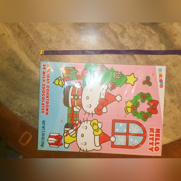 Hello Kitty Countdown to Christmas - Picture 2 of 5